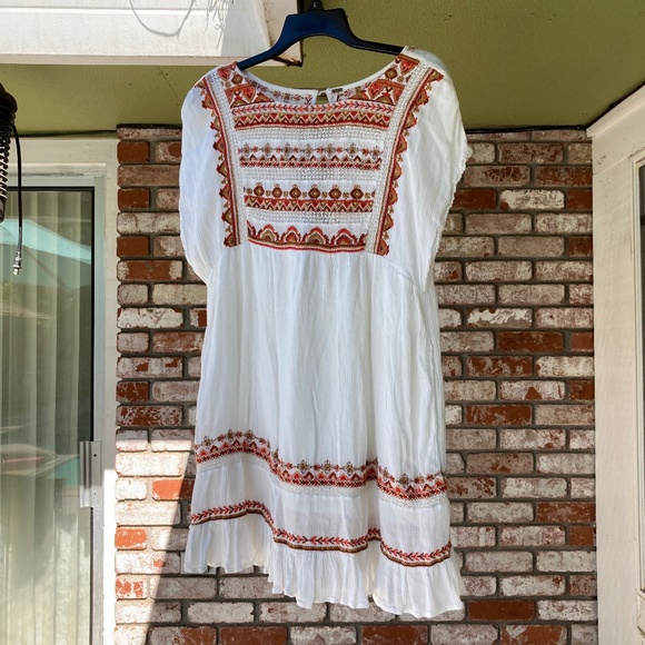 Free People Dresses & Skirts - Free People Embroidered Dress